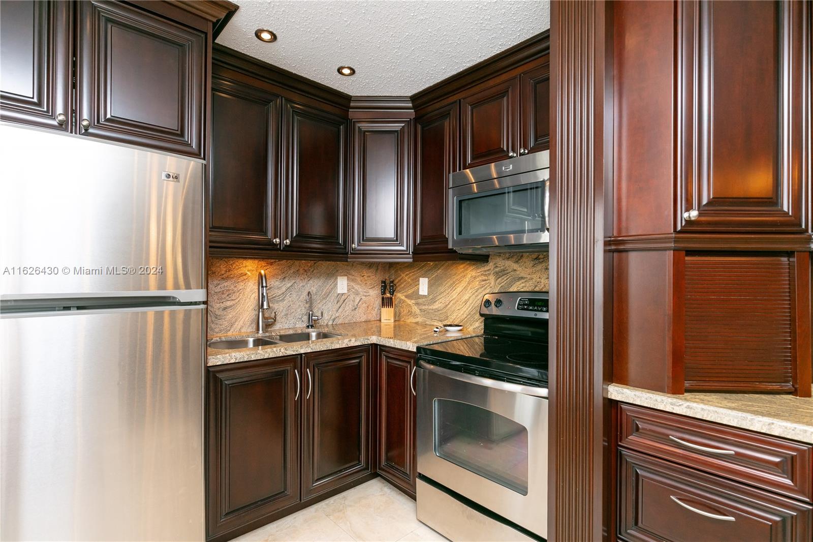 AMBASSADOR SOUTH CO-OP - Residential