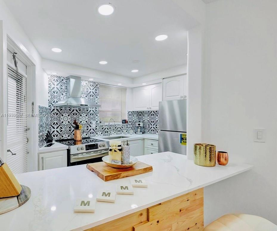 SKY LAKE GARDENS NO 4 CON - Residential