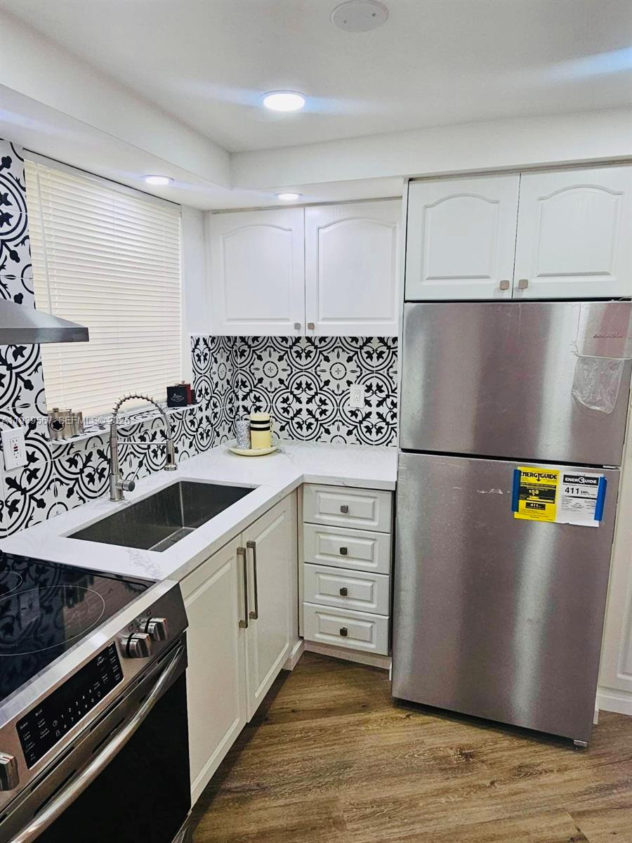 SKY LAKE GARDENS NO 4 CON - Residential