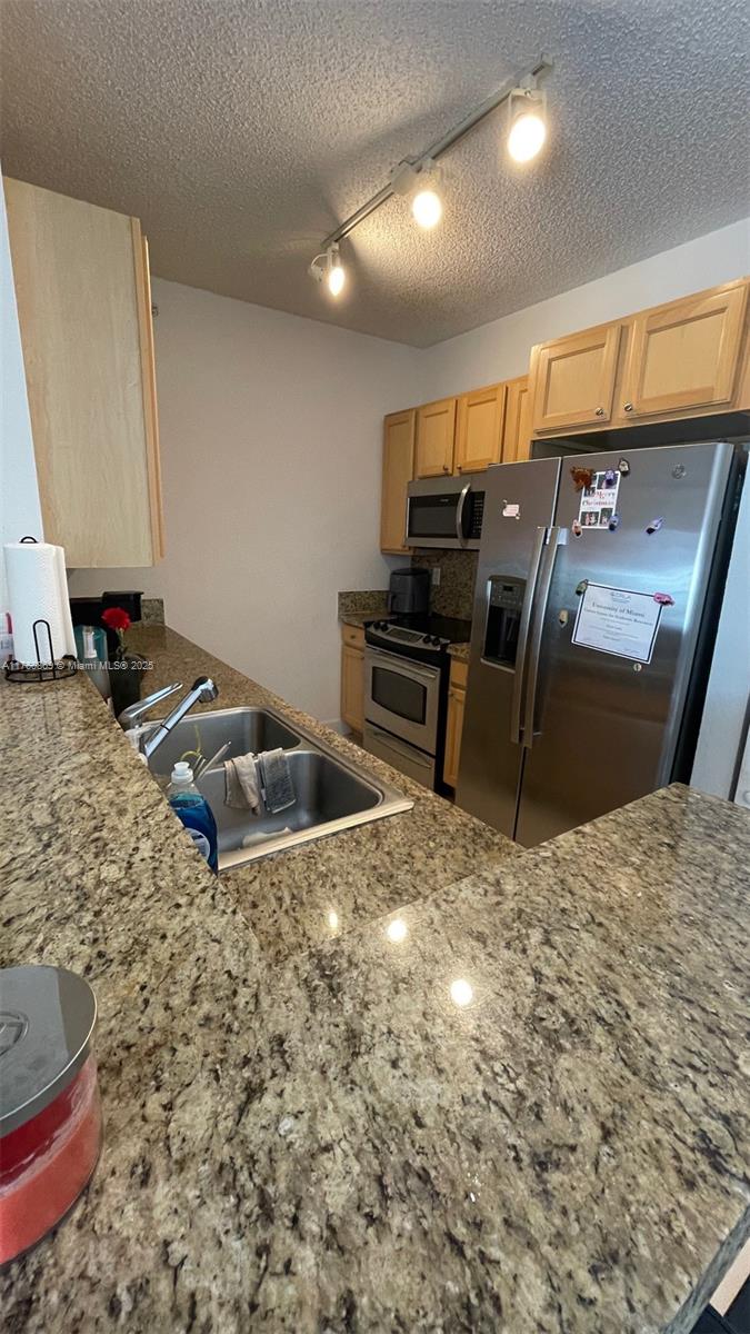 6001 SW 70th St 629