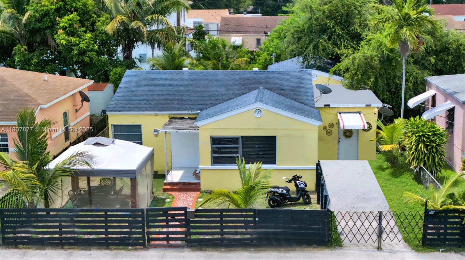 1042 NW 76th St