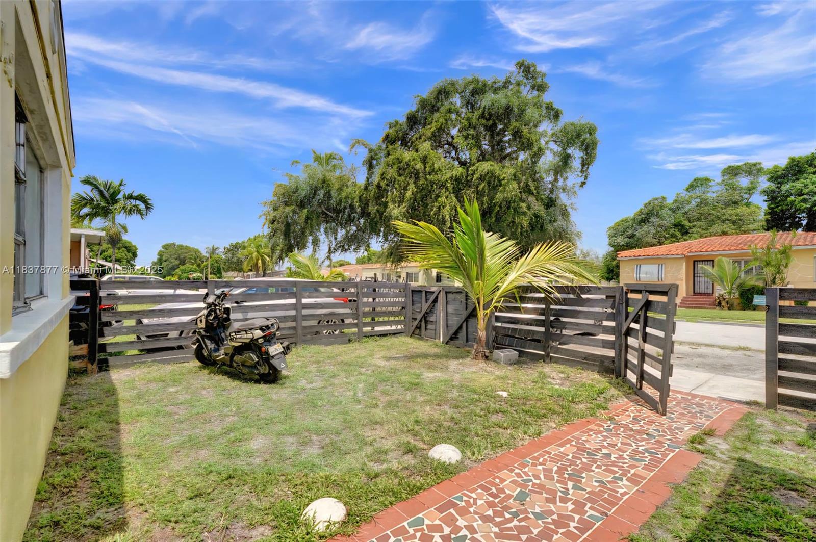 STEPHEN MANOR - Residential Income