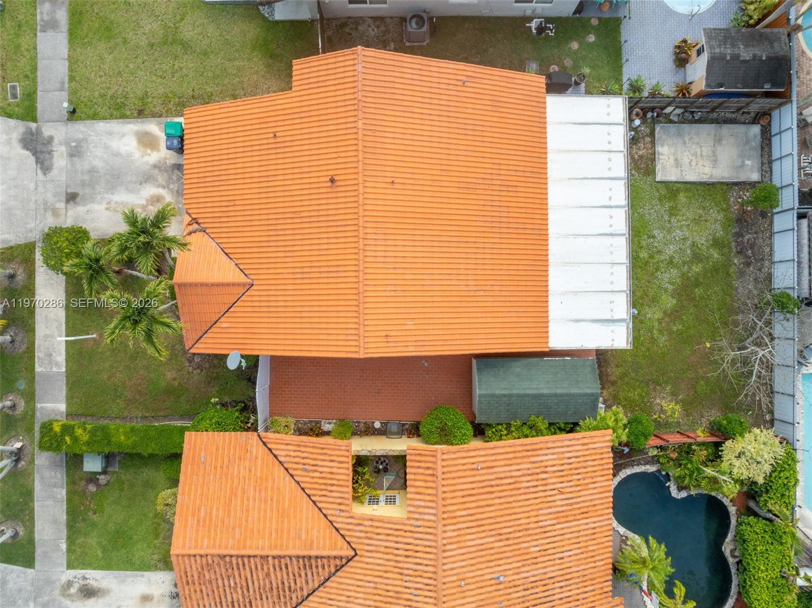 THE CEDARS OF KENDALL - Residential