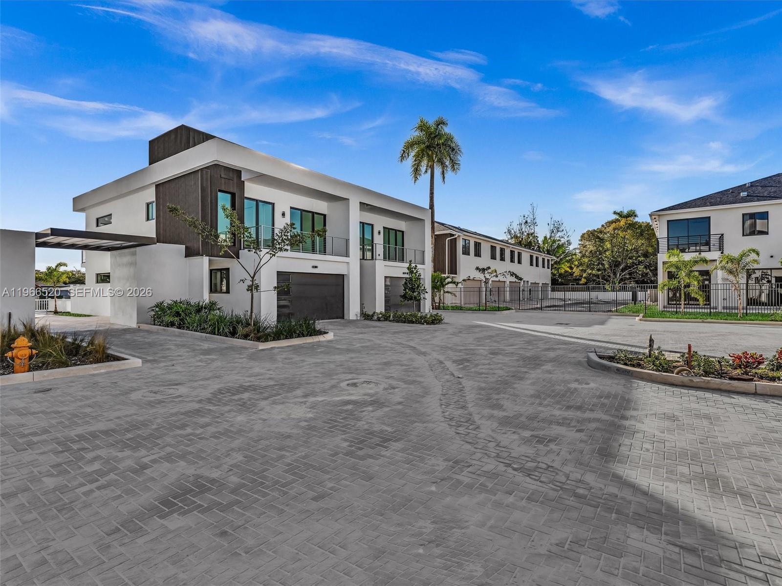 H20 DANIA BEACH - Residential