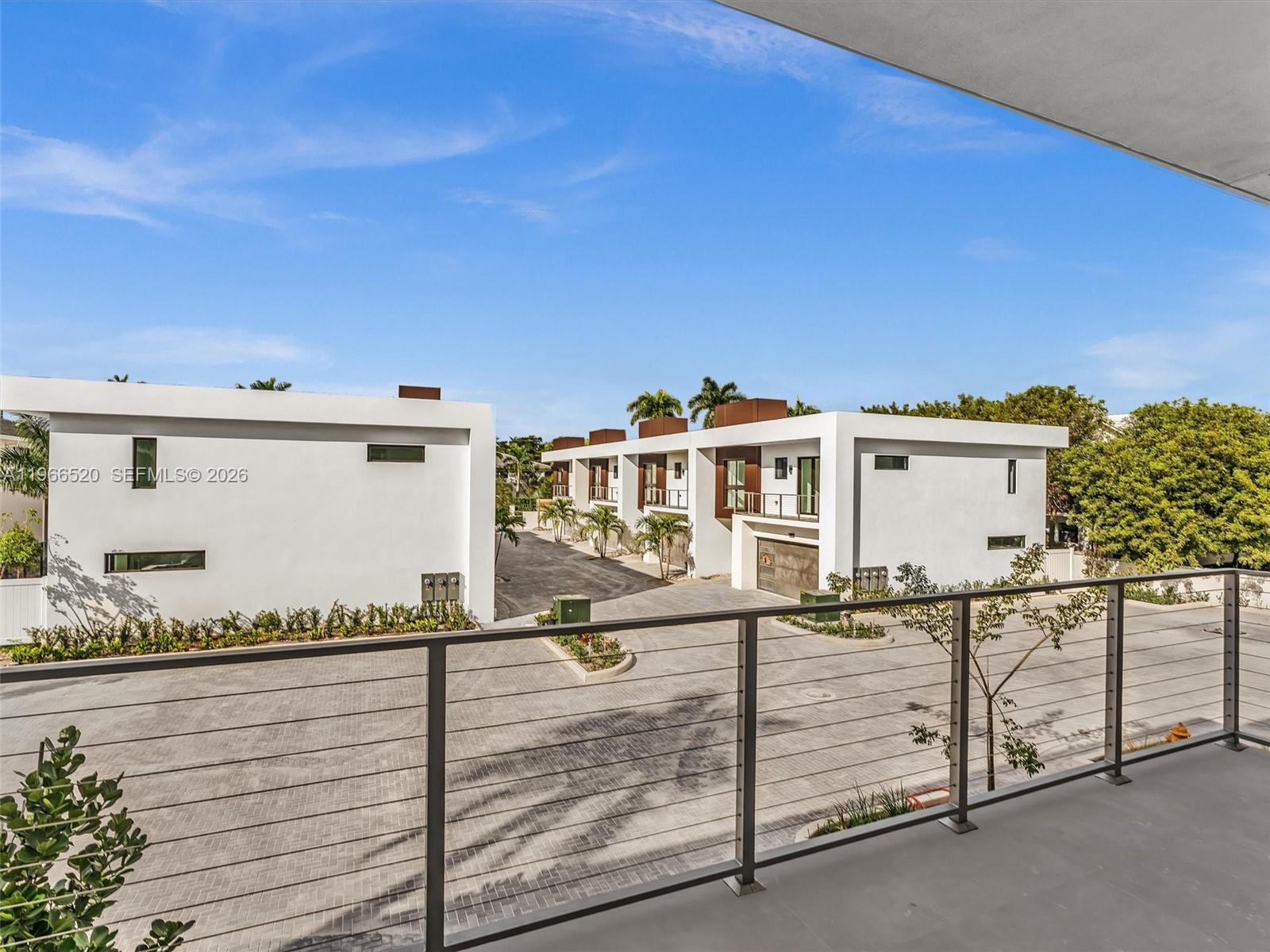 H20 DANIA BEACH - Residential