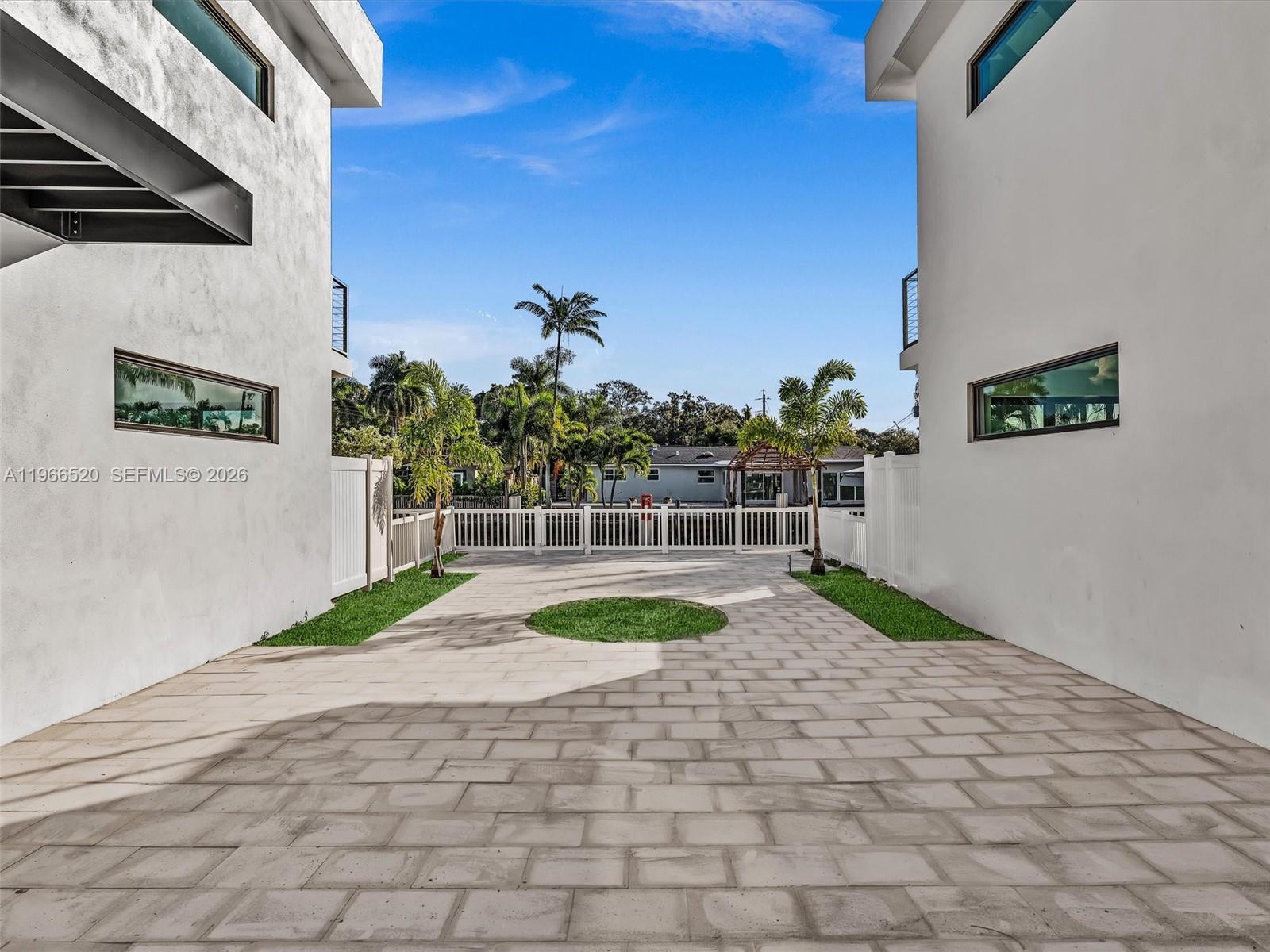 H20 DANIA BEACH - Residential