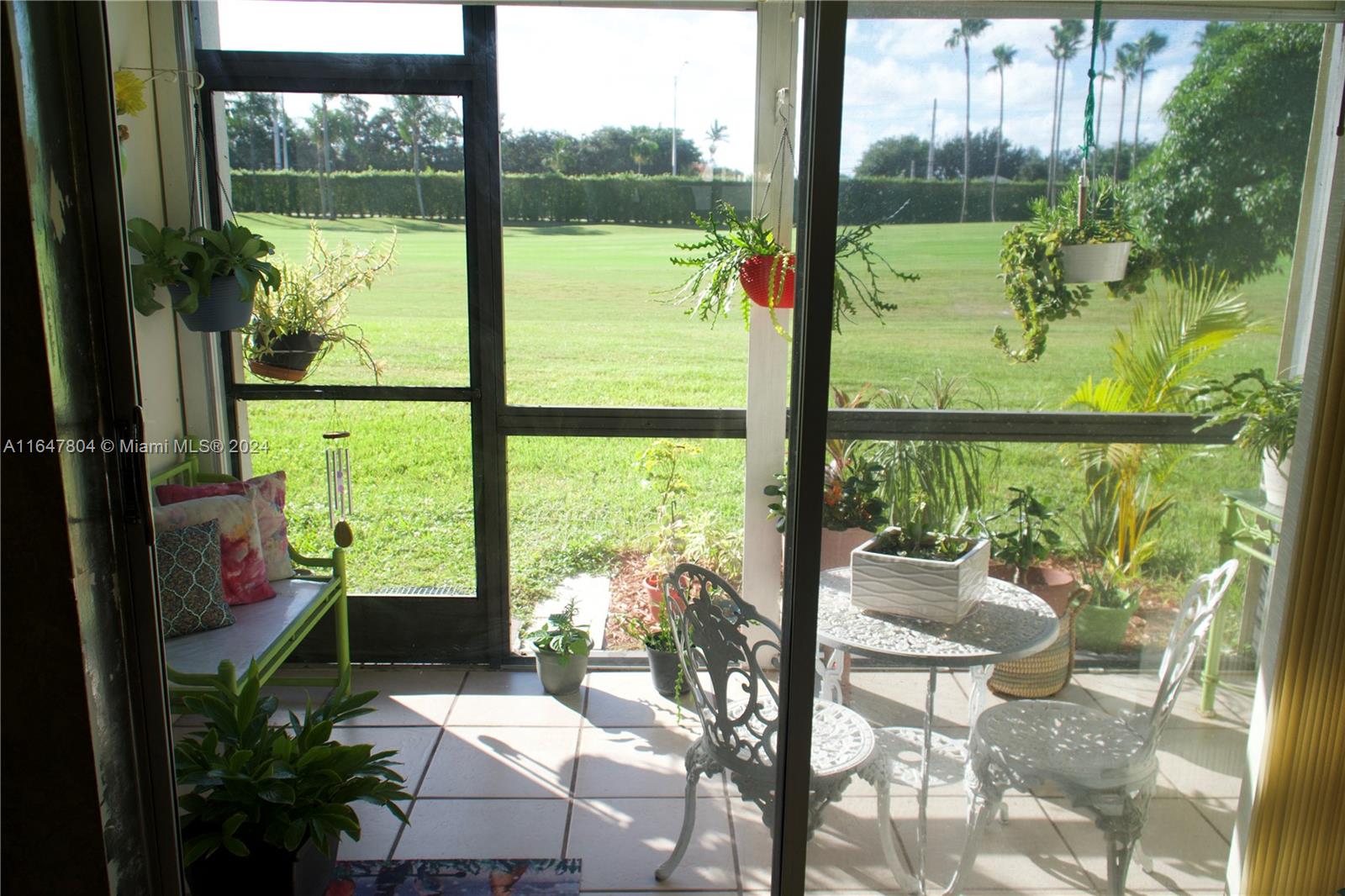 9820 S Hollybrook Lake Dr 106, Pembroke Pines, Miami-Dade County, Florida - 1 Bedrooms  
2 Bathrooms - 