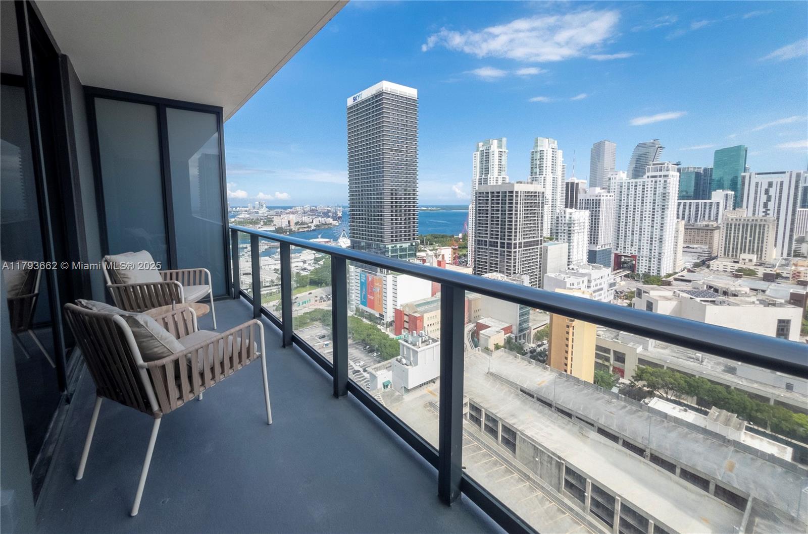 Property for Sale at 601 Ne 1st Ave 2508, Miami, Broward County, Florida - Bedrooms: 1 
Bathrooms: 1  - $653,000