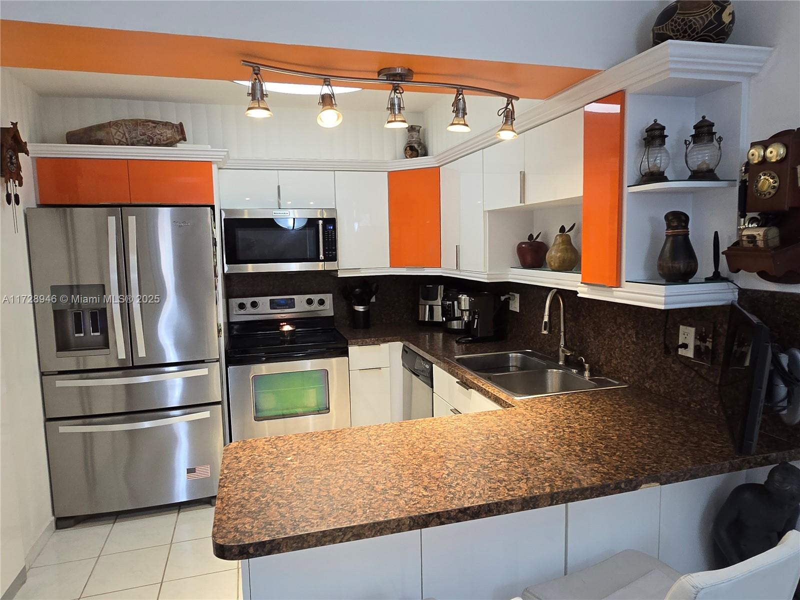 Property for Sale at 1750 W 56th St 204, Hialeah, Miami-Dade County, Florida - Bedrooms: 2 
Bathrooms: 2  - $235,000