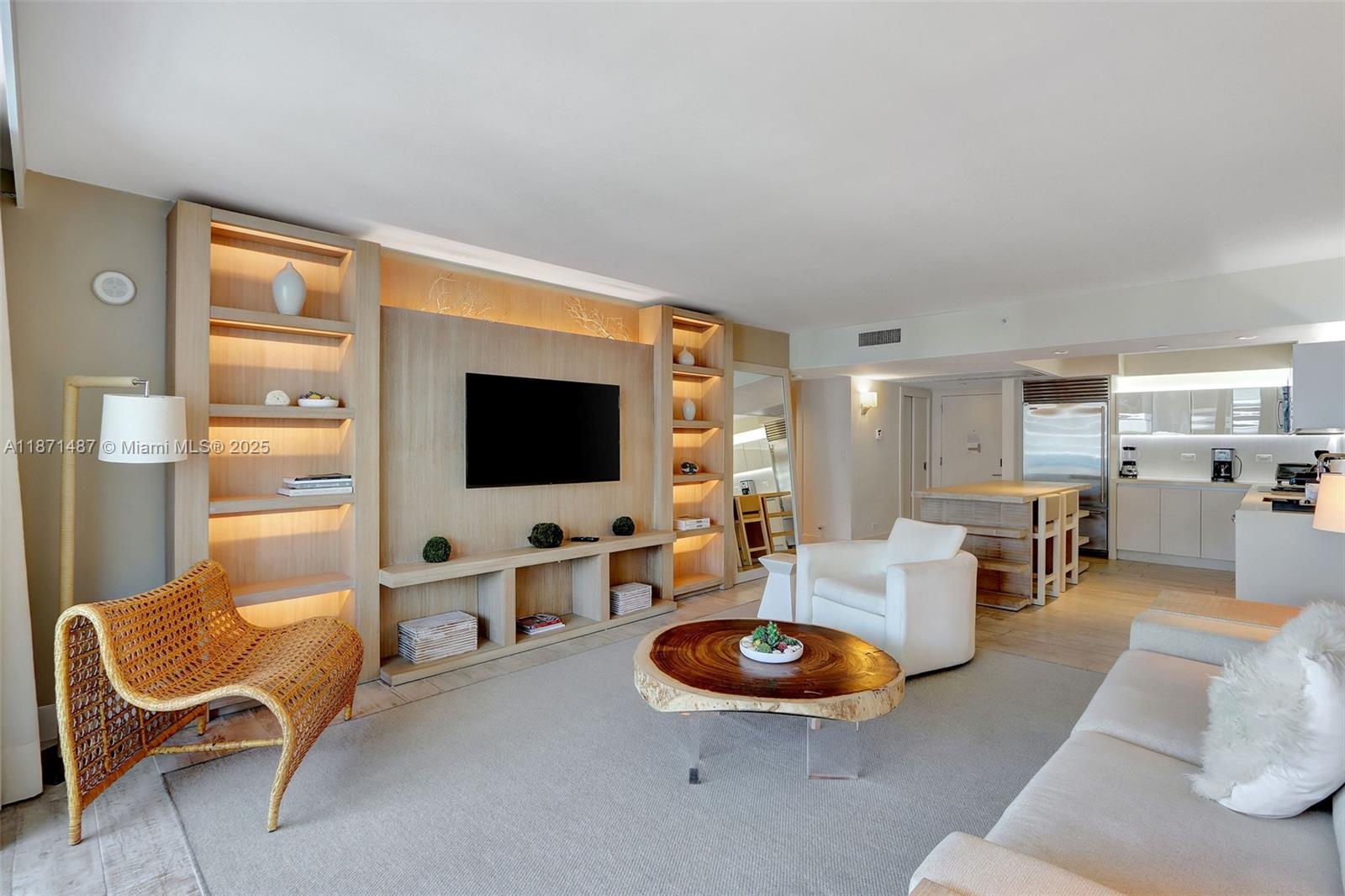 102 24th St 1213