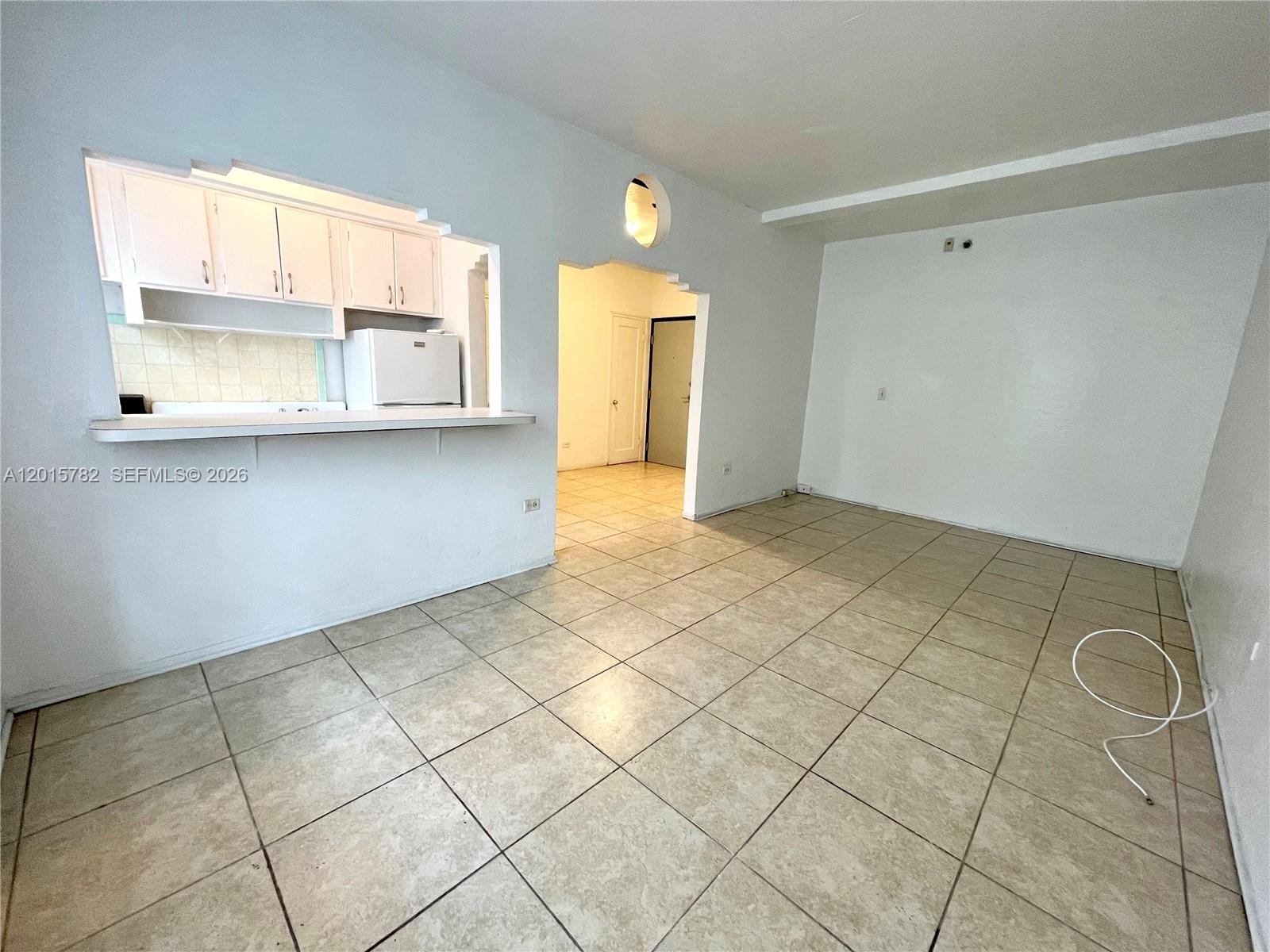 901 Collins Ave 103