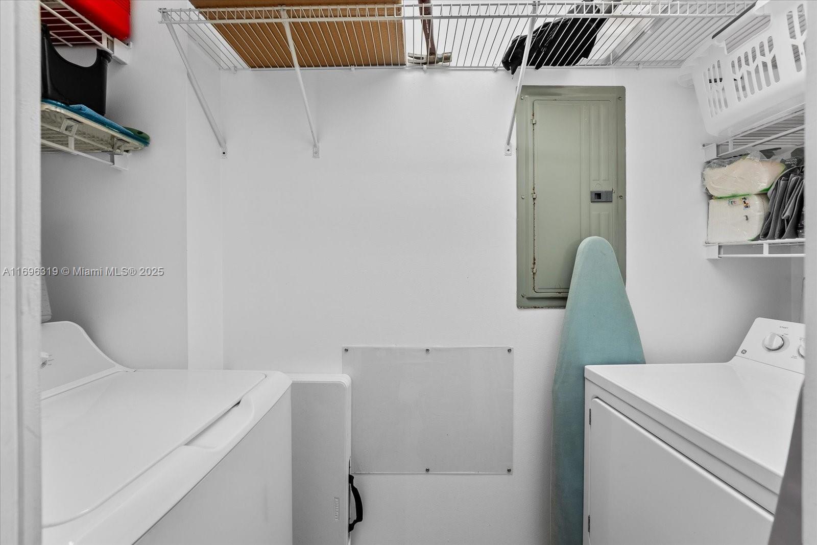 THE COLLINS CONDO - Residential