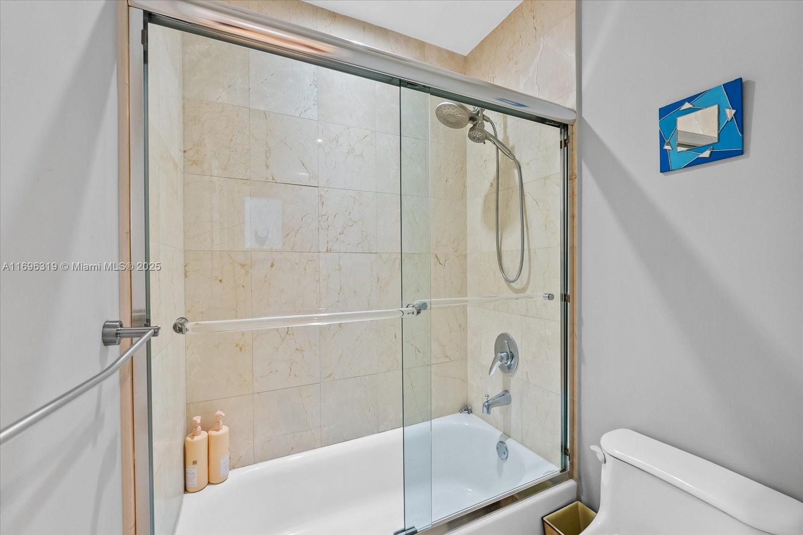 THE COLLINS CONDO - Residential