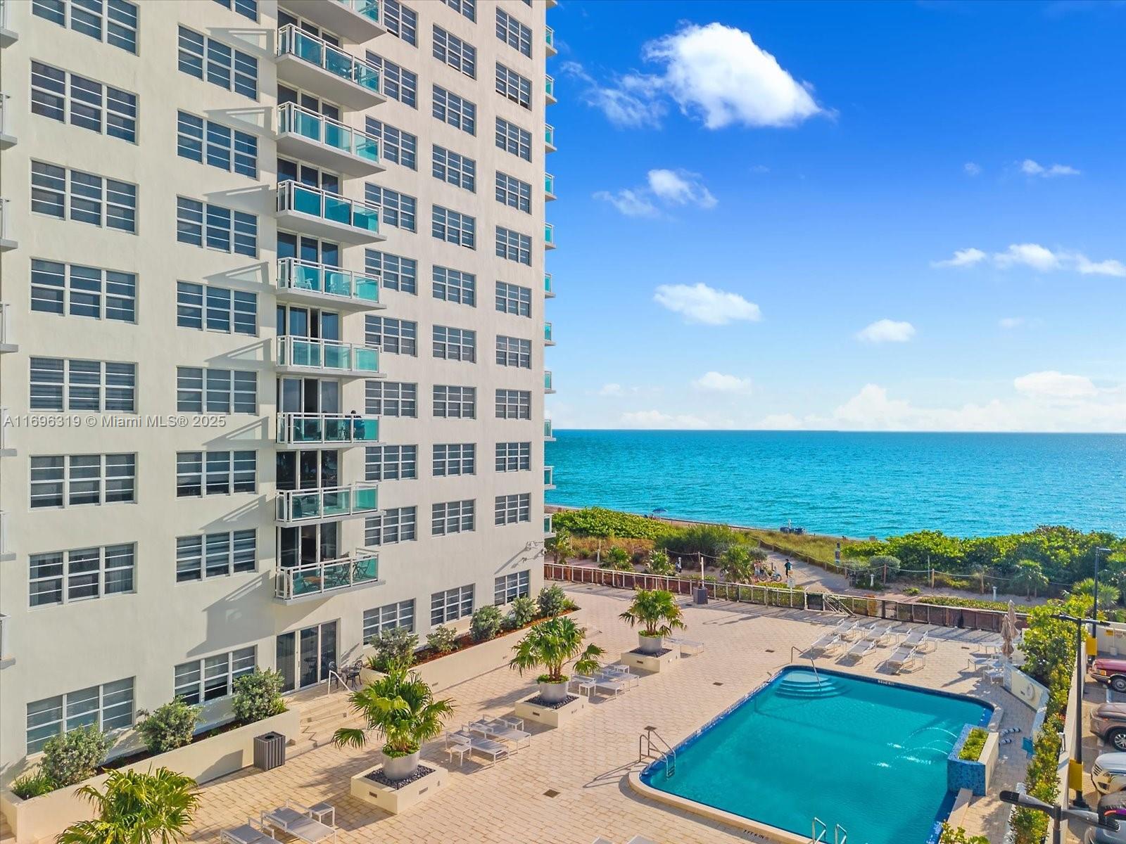 THE COLLINS CONDO - Residential