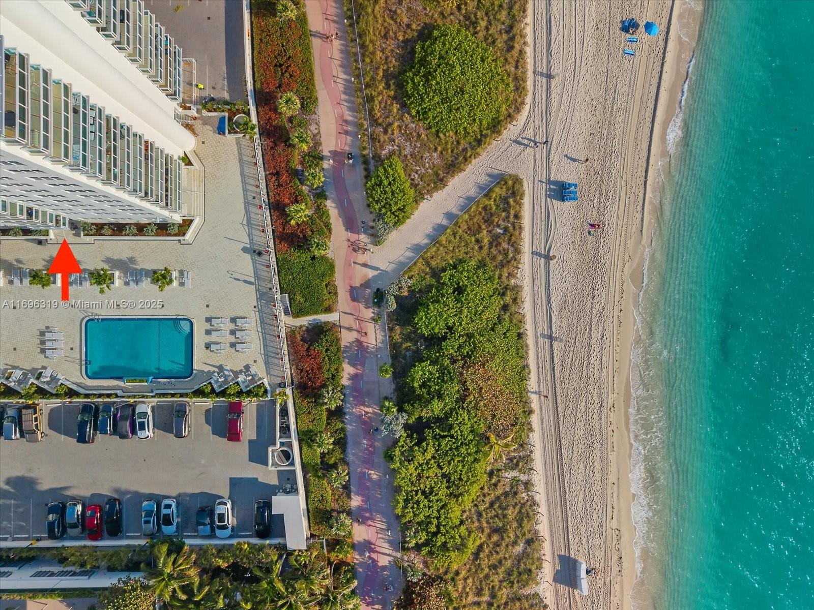 THE COLLINS CONDO - Residential