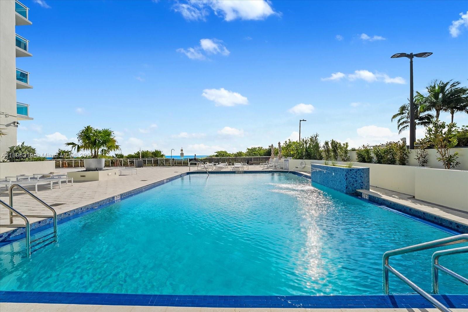 THE COLLINS CONDO - Residential