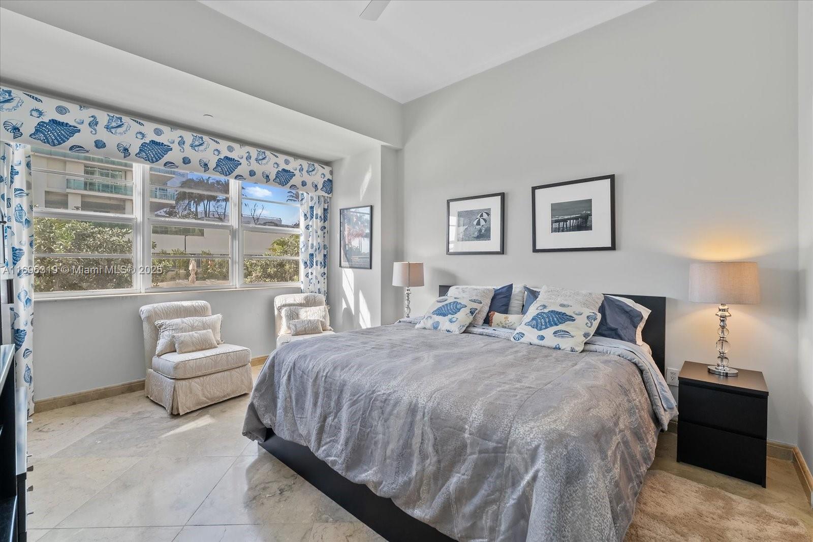 THE COLLINS CONDO - Residential