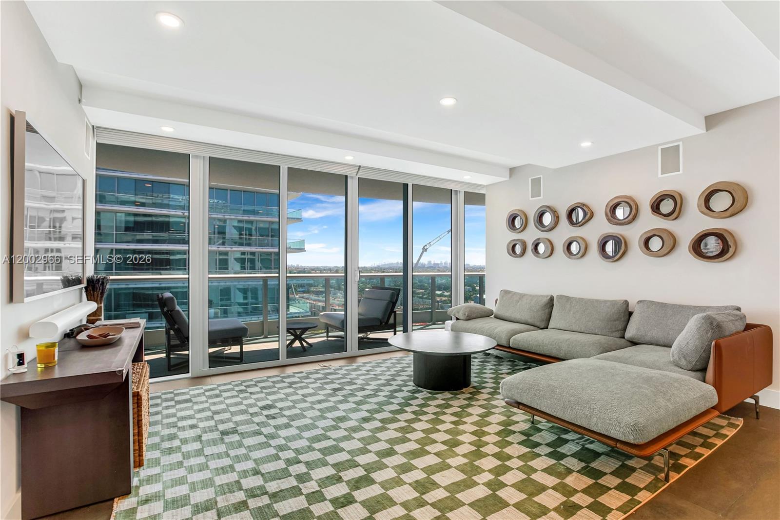 9401 Collins Ave 1004