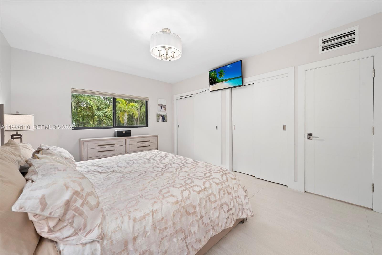 AMD PLAT OF SUNSET LAKE S - Residential