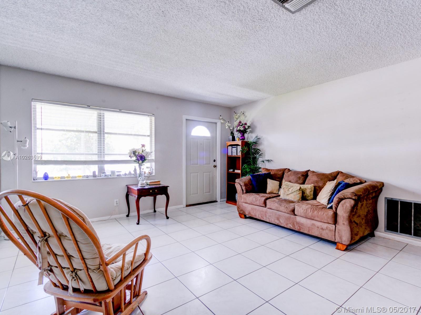 MAINLANDS OF TAMARAC LAKE - Residential