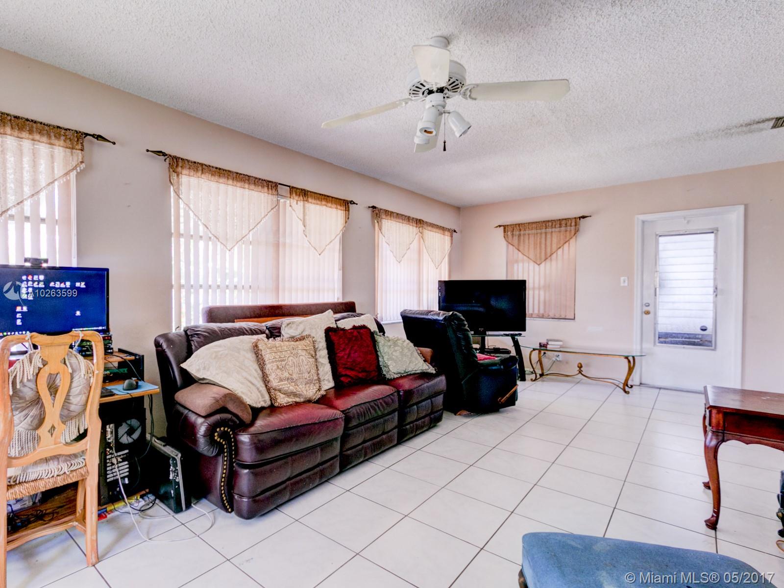 MAINLANDS OF TAMARAC LAKE - Residential