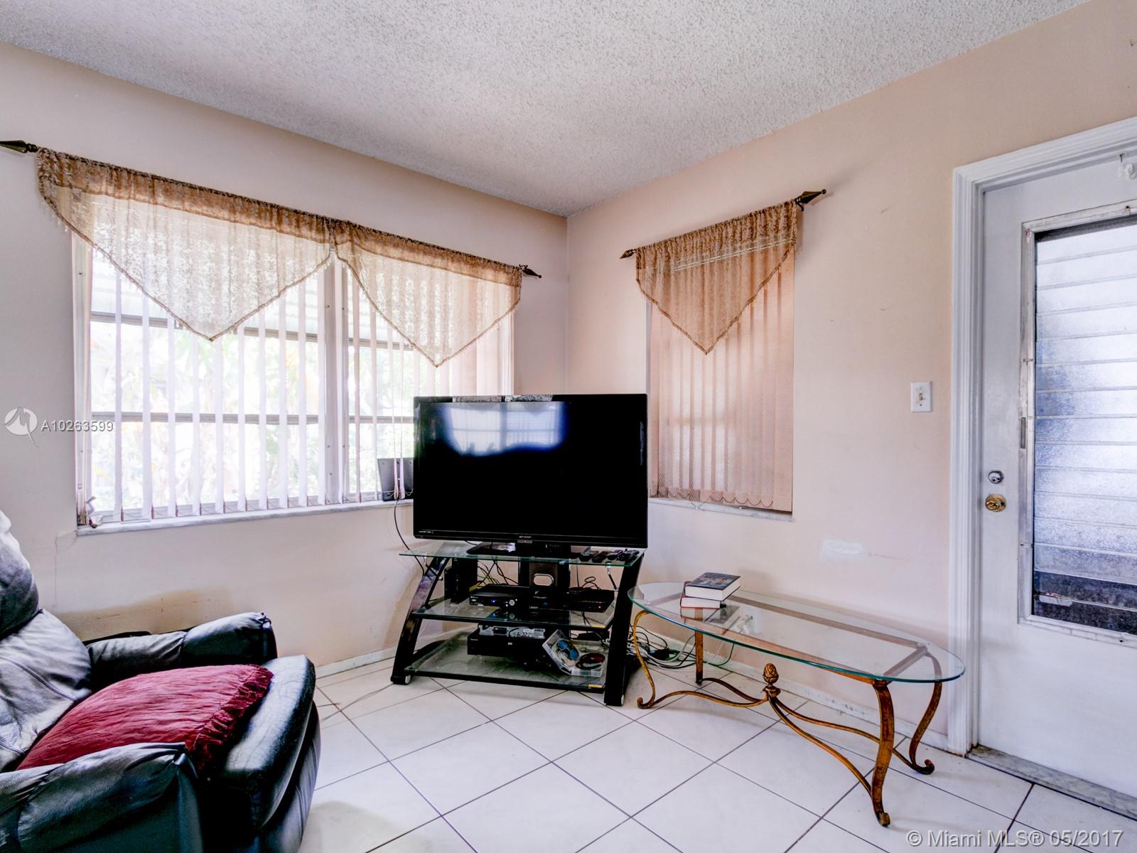 MAINLANDS OF TAMARAC LAKE - Residential