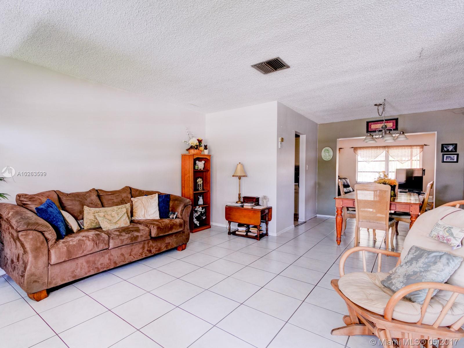 MAINLANDS OF TAMARAC LAKE - Residential