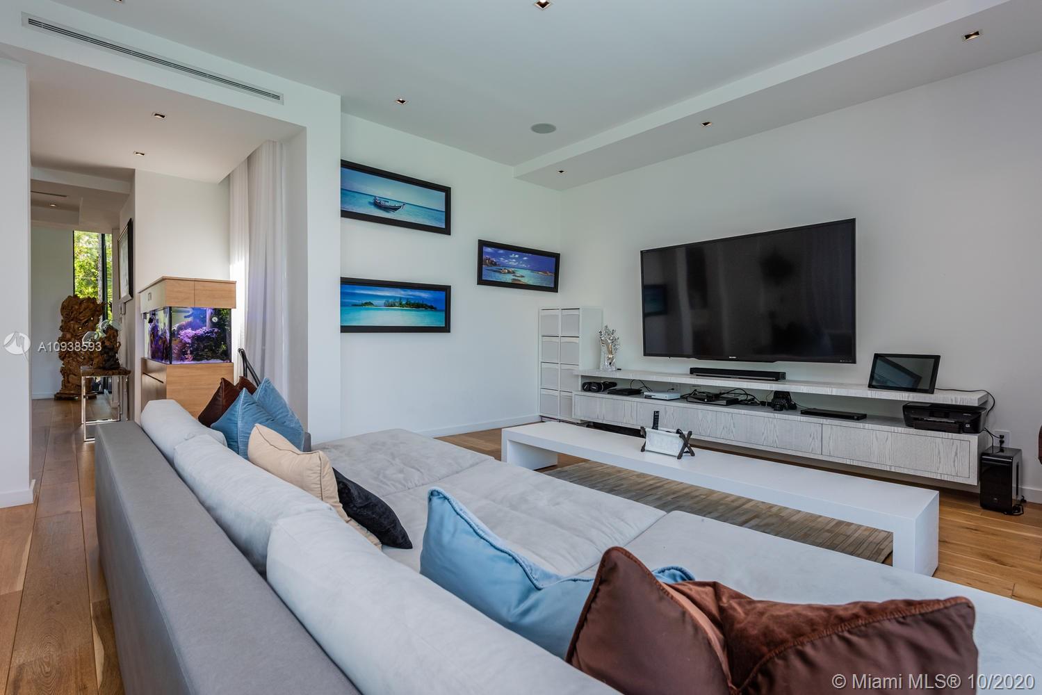 MID GOLF EXTENSION SUB - Residential