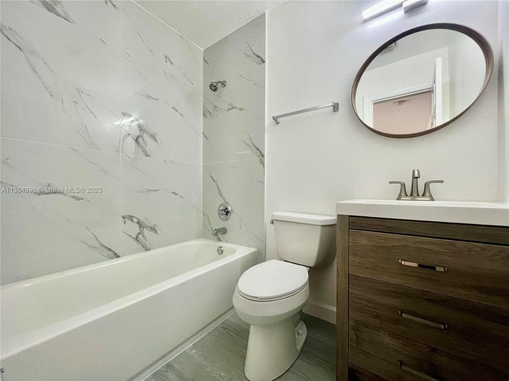 Photo of 731 SW 14th Ave #3, Fort Lauderdale, FL 33312 (MLS # A11364396)