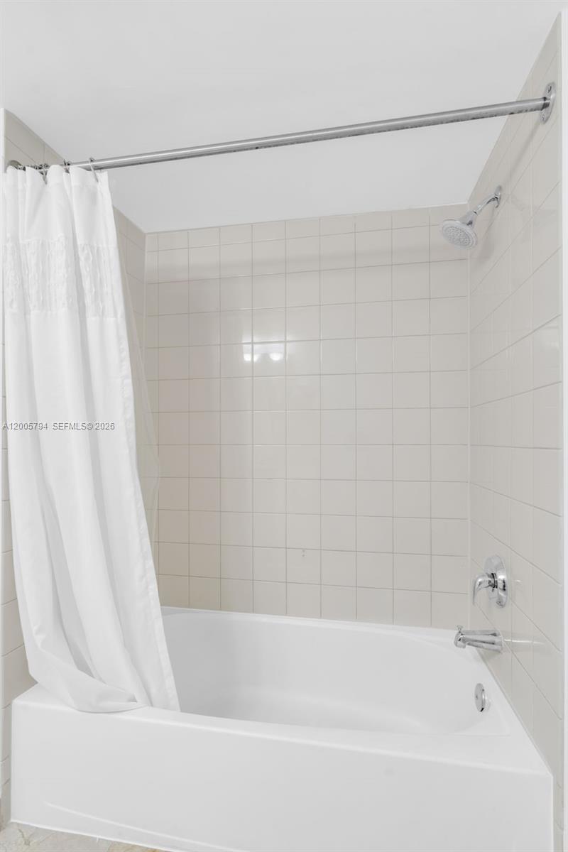 SKYLINE ON BRICKELL CONDO - Residential