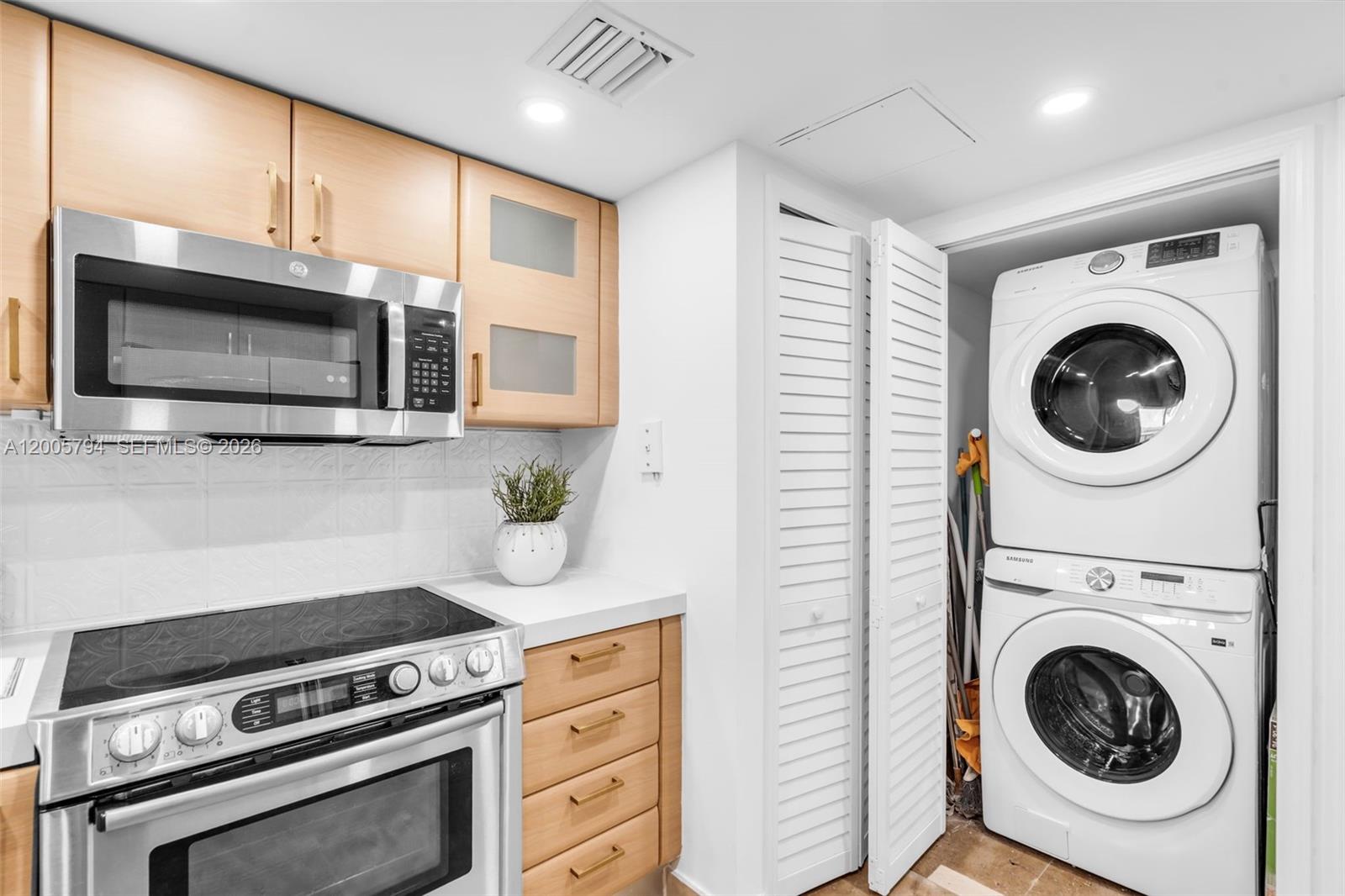 SKYLINE ON BRICKELL CONDO - Residential