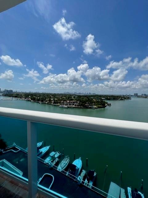 6770 Indian Creek Dr 11J