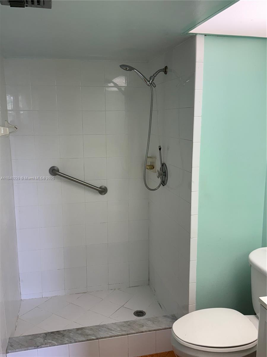 CYPRESS CHASE CONDO NO 6 - Residential