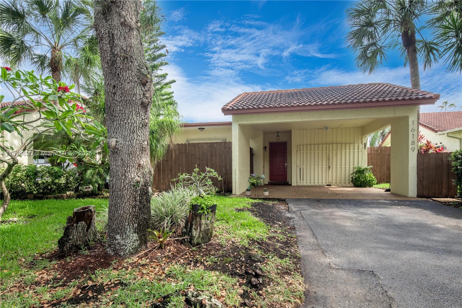 VILLAS OF BONAVENTURE AT - Residential