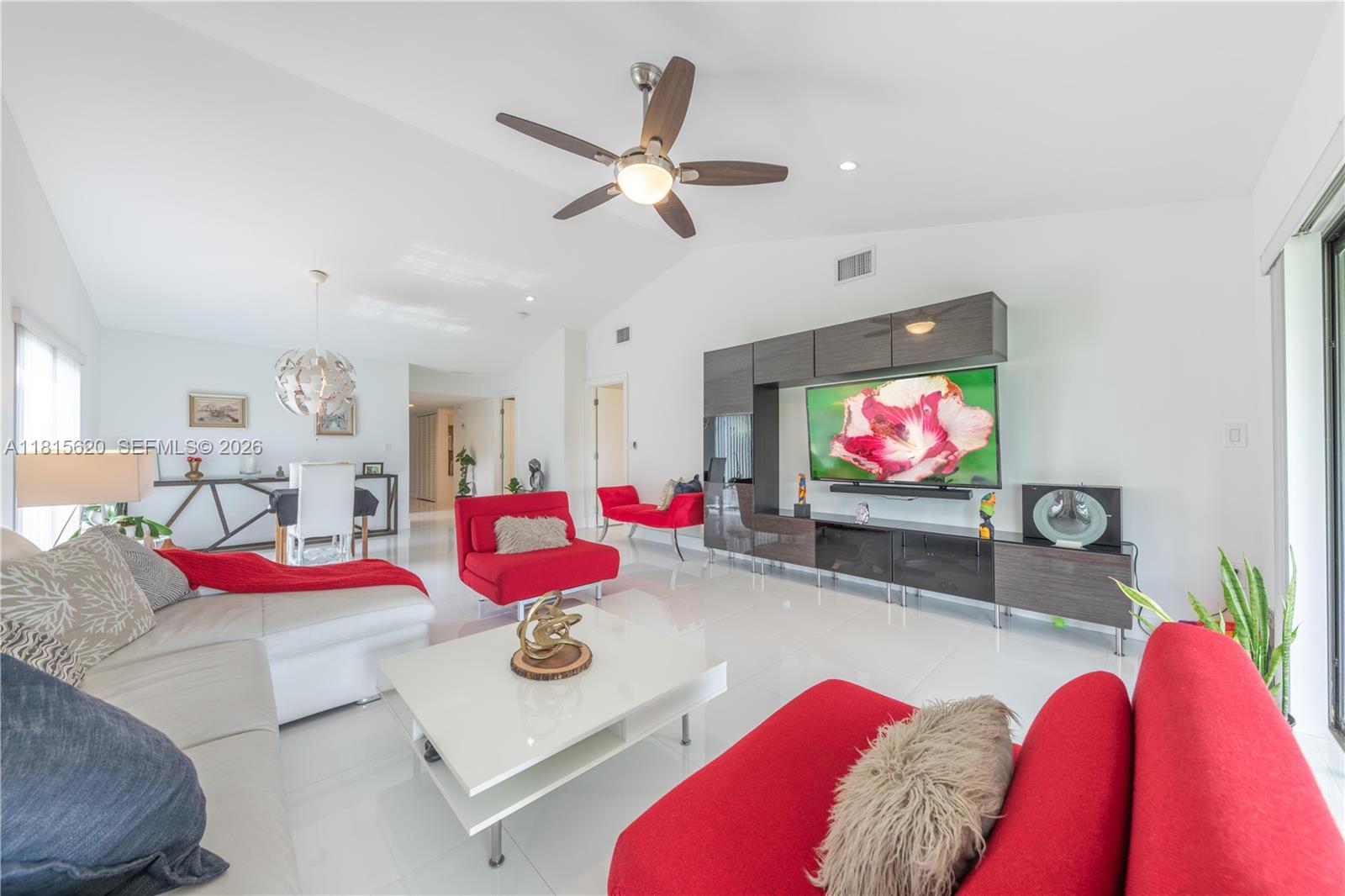 VILLAS OF BONAVENTURE AT - Residential