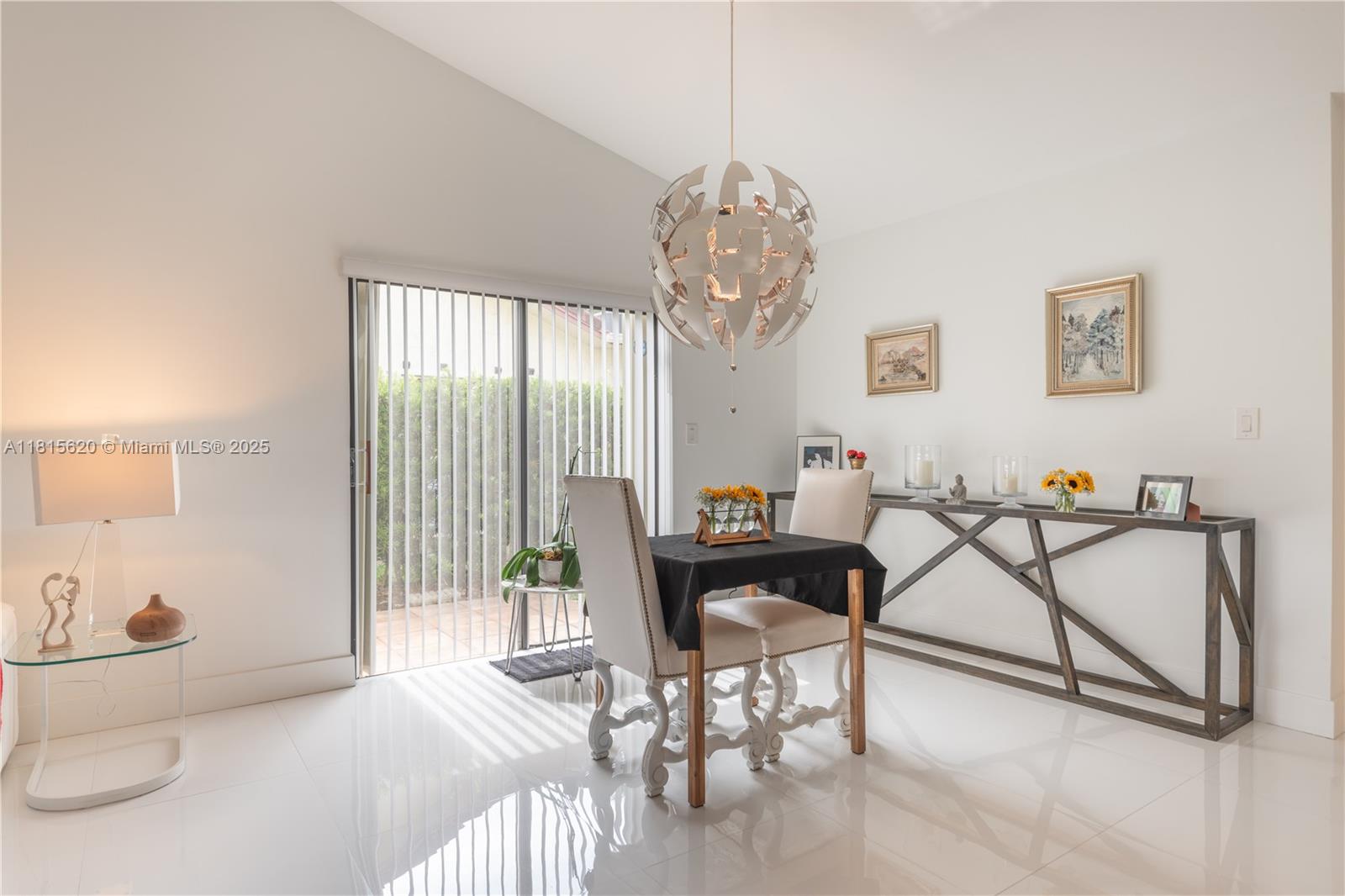 VILLAS OF BONAVENTURE AT - Residential