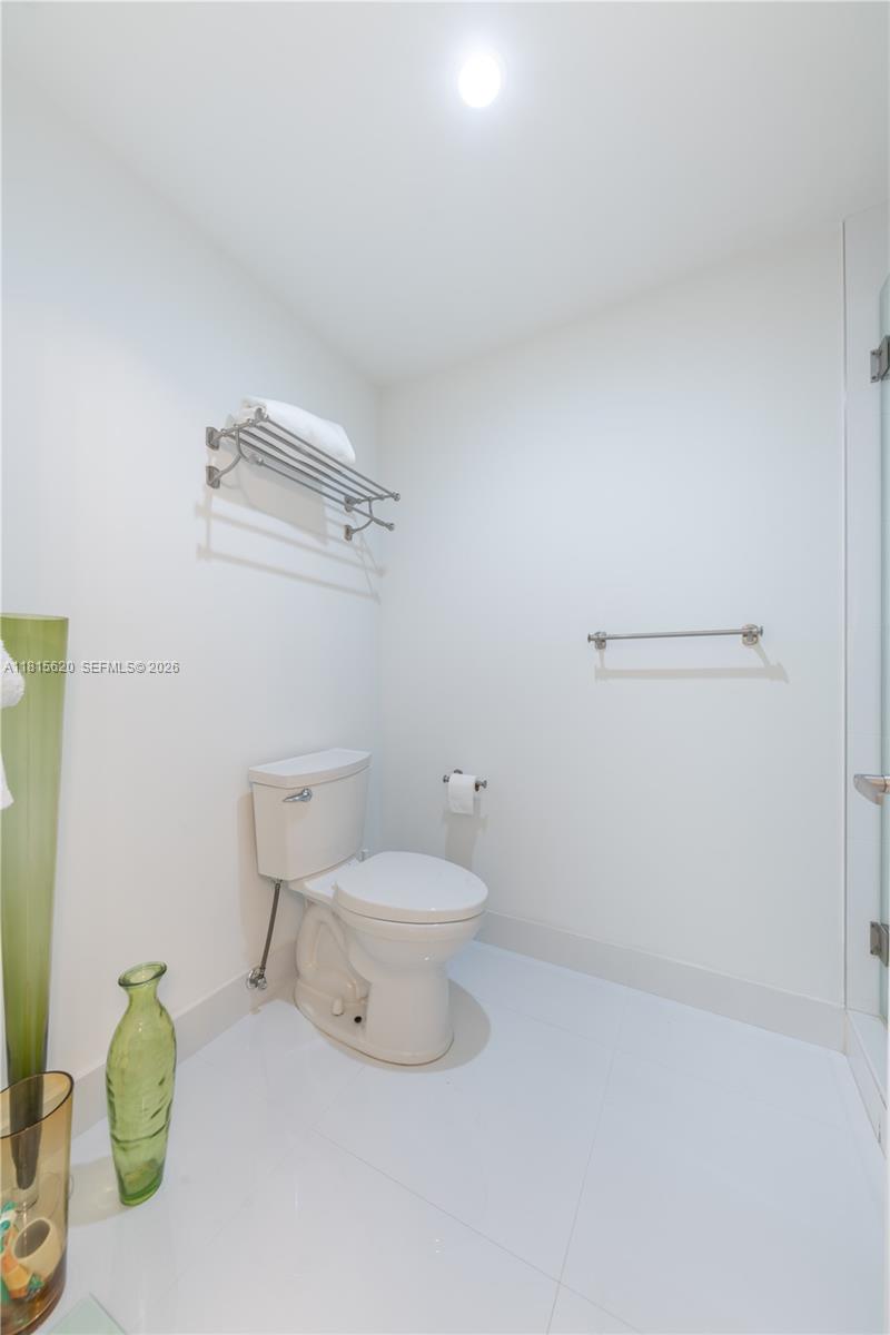 VILLAS OF BONAVENTURE AT - Residential