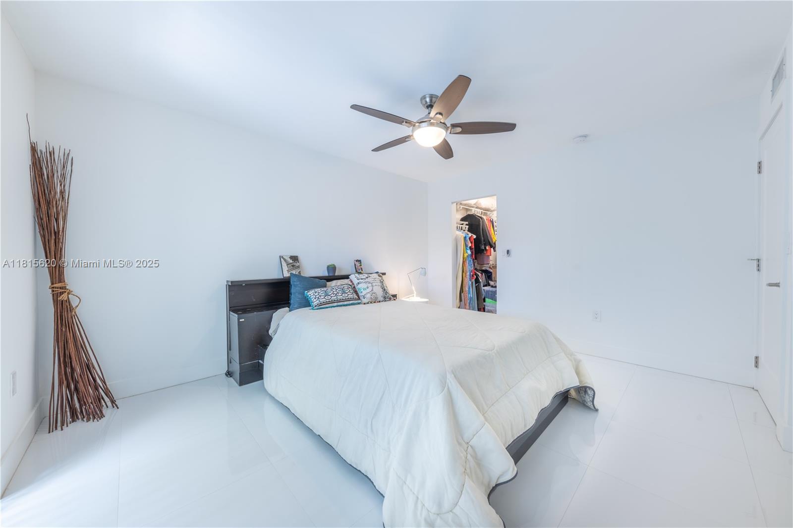 VILLAS OF BONAVENTURE AT - Residential