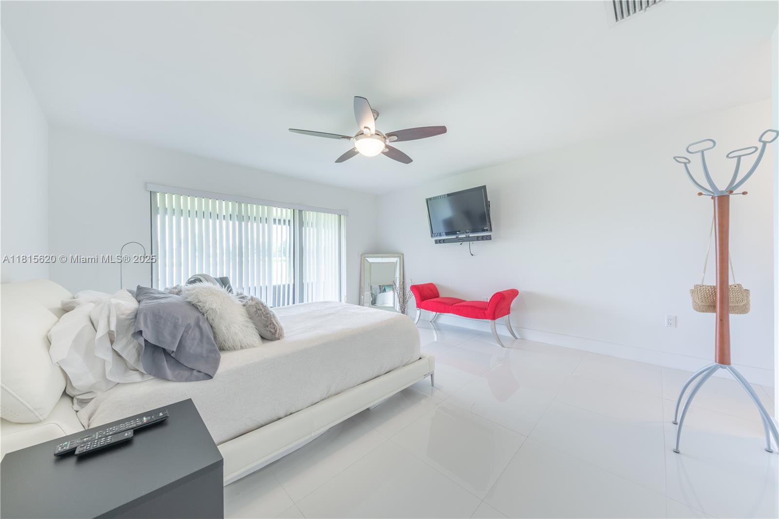 VILLAS OF BONAVENTURE AT - Residential