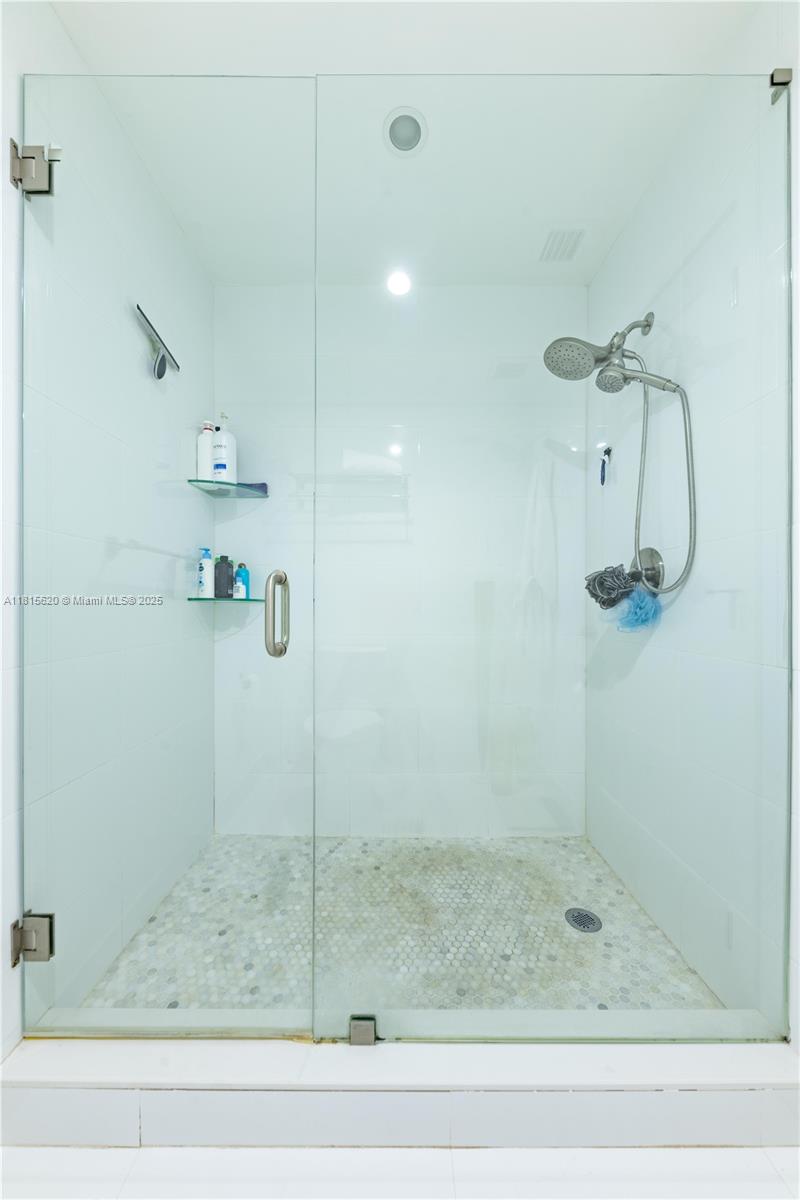 VILLAS OF BONAVENTURE AT - Residential