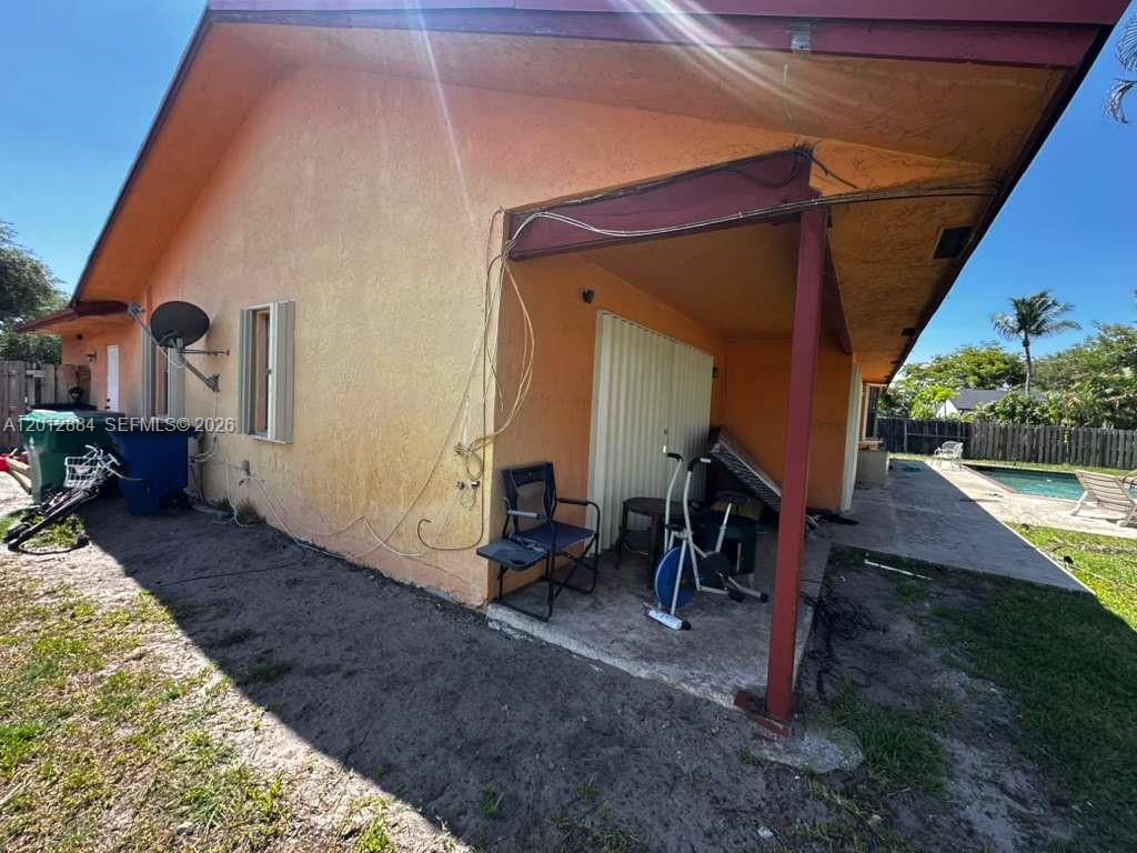 COUNTRY ADDRESS - Residential