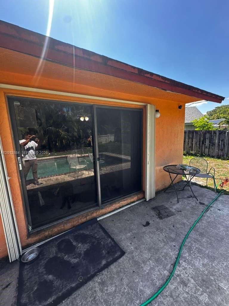 COUNTRY ADDRESS - Residential