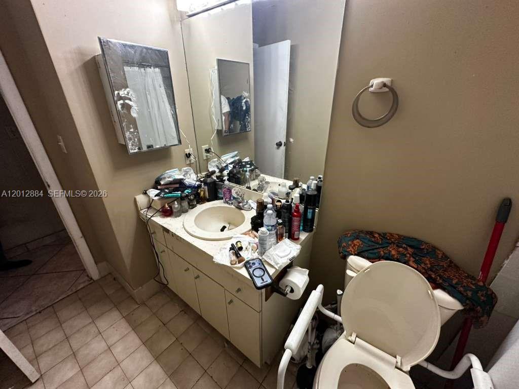 COUNTRY ADDRESS - Residential