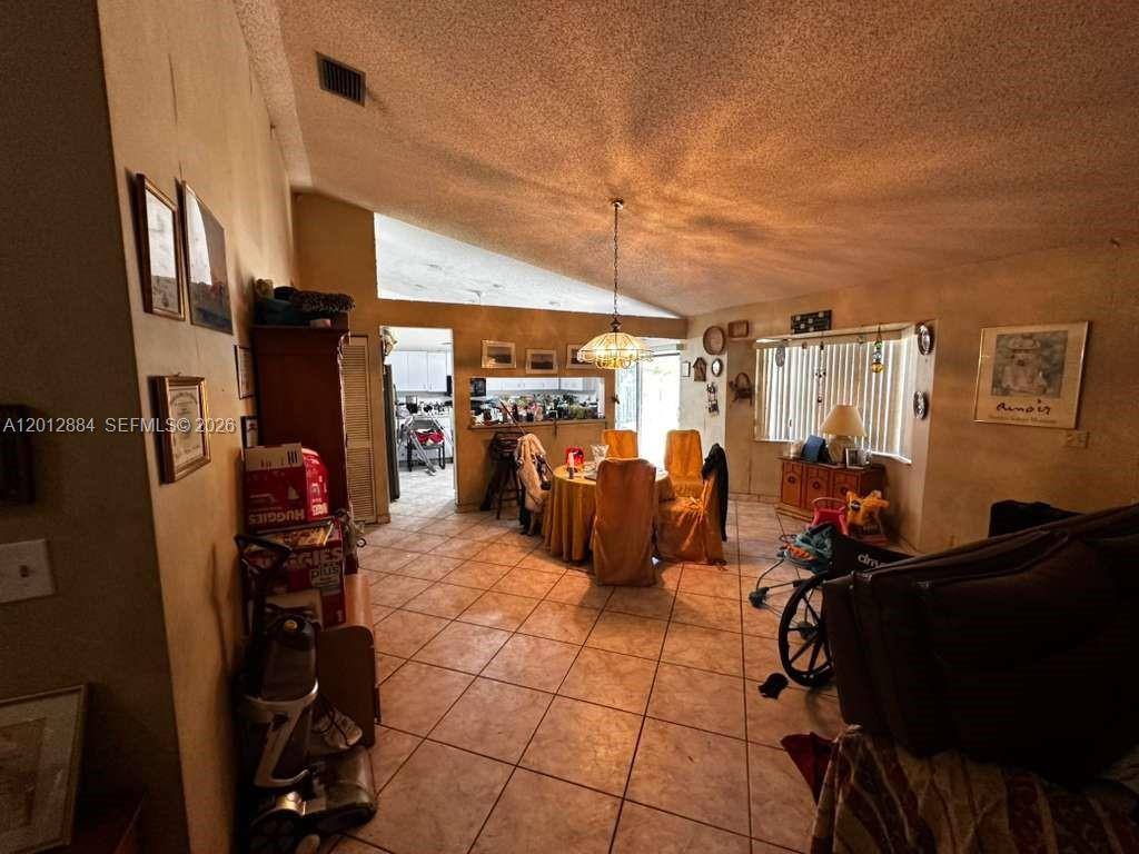 COUNTRY ADDRESS - Residential