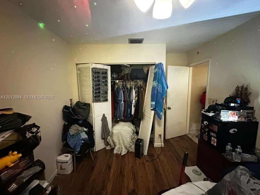 COUNTRY ADDRESS - Residential
