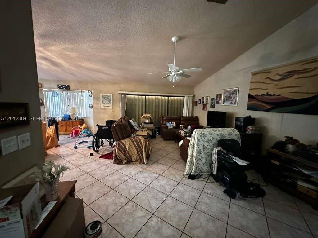 COUNTRY ADDRESS - Residential