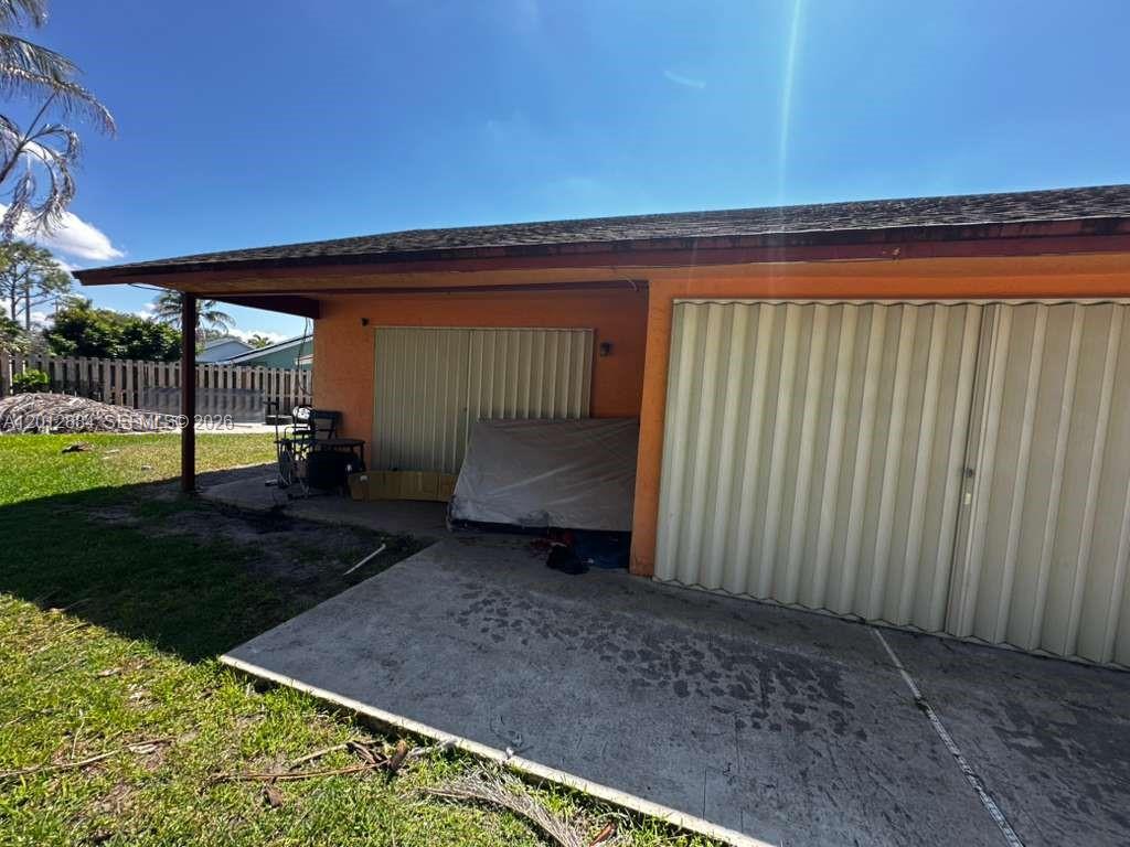 COUNTRY ADDRESS - Residential