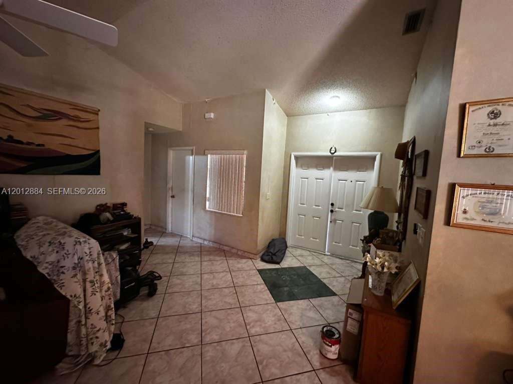 COUNTRY ADDRESS - Residential