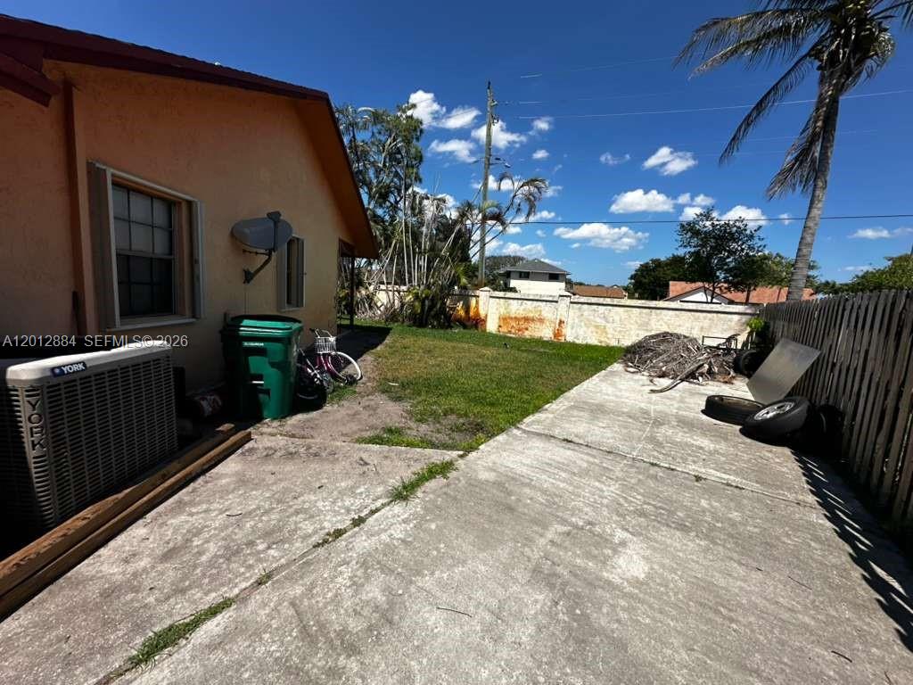 COUNTRY ADDRESS - Residential