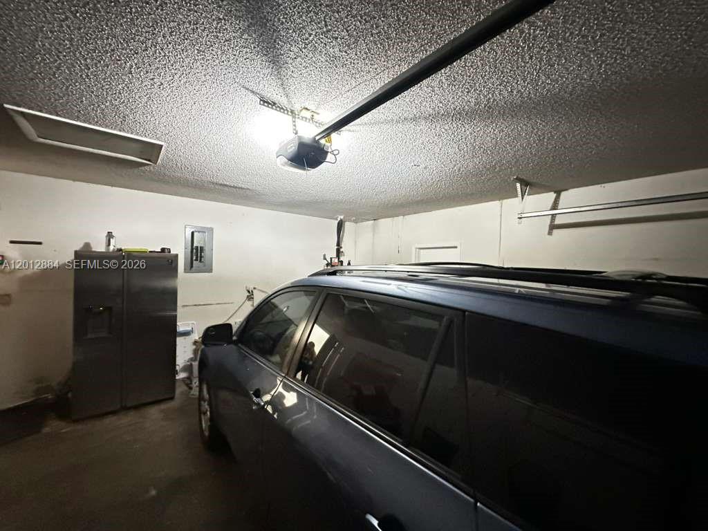 COUNTRY ADDRESS - Residential